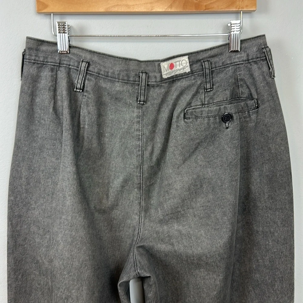 Vintage 1980’s Men’s Motto Red Dot Grey Pleated Trouser Pants Sz 33